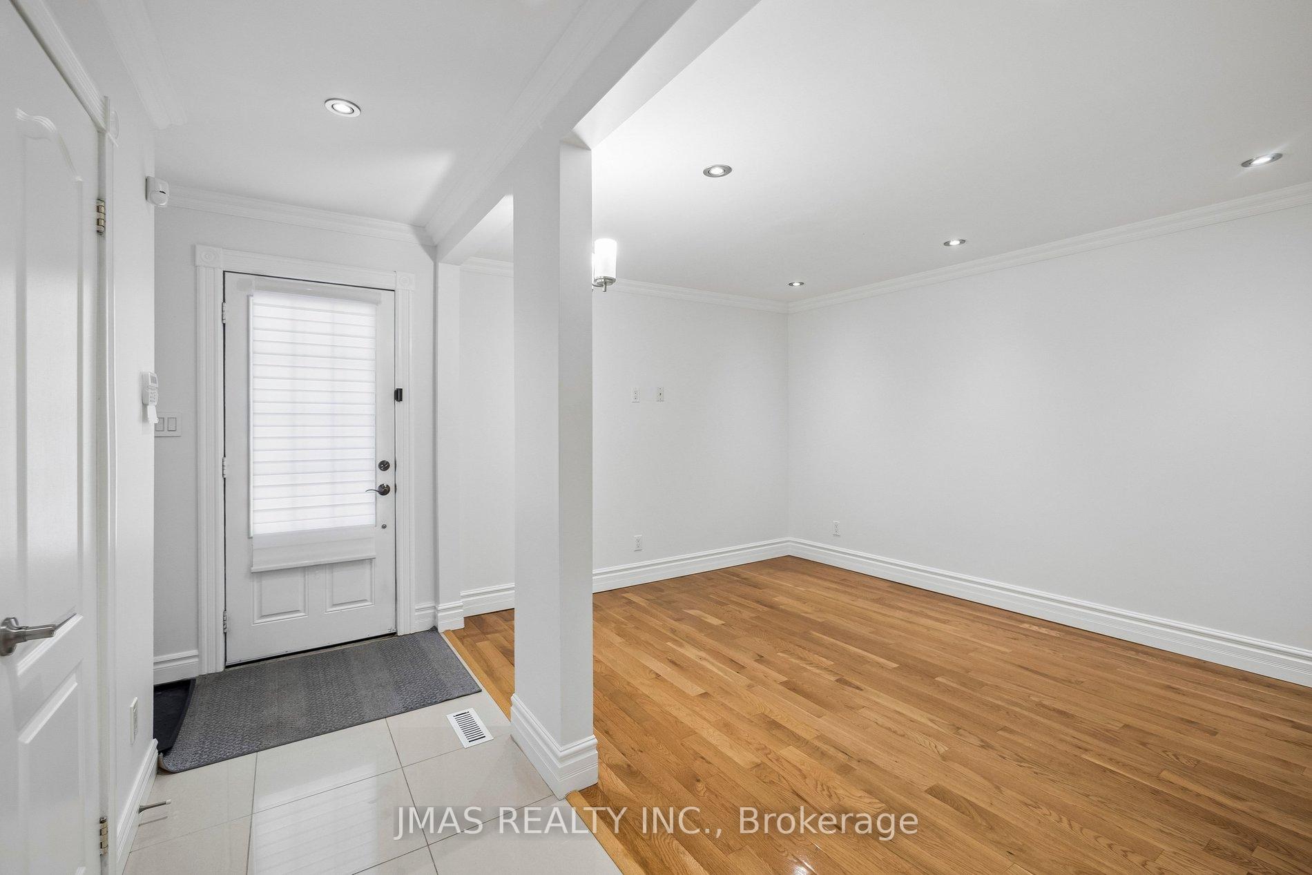 Photo 8 of 44 Ingram Road, Markham, Milliken Mills East — HOMEH