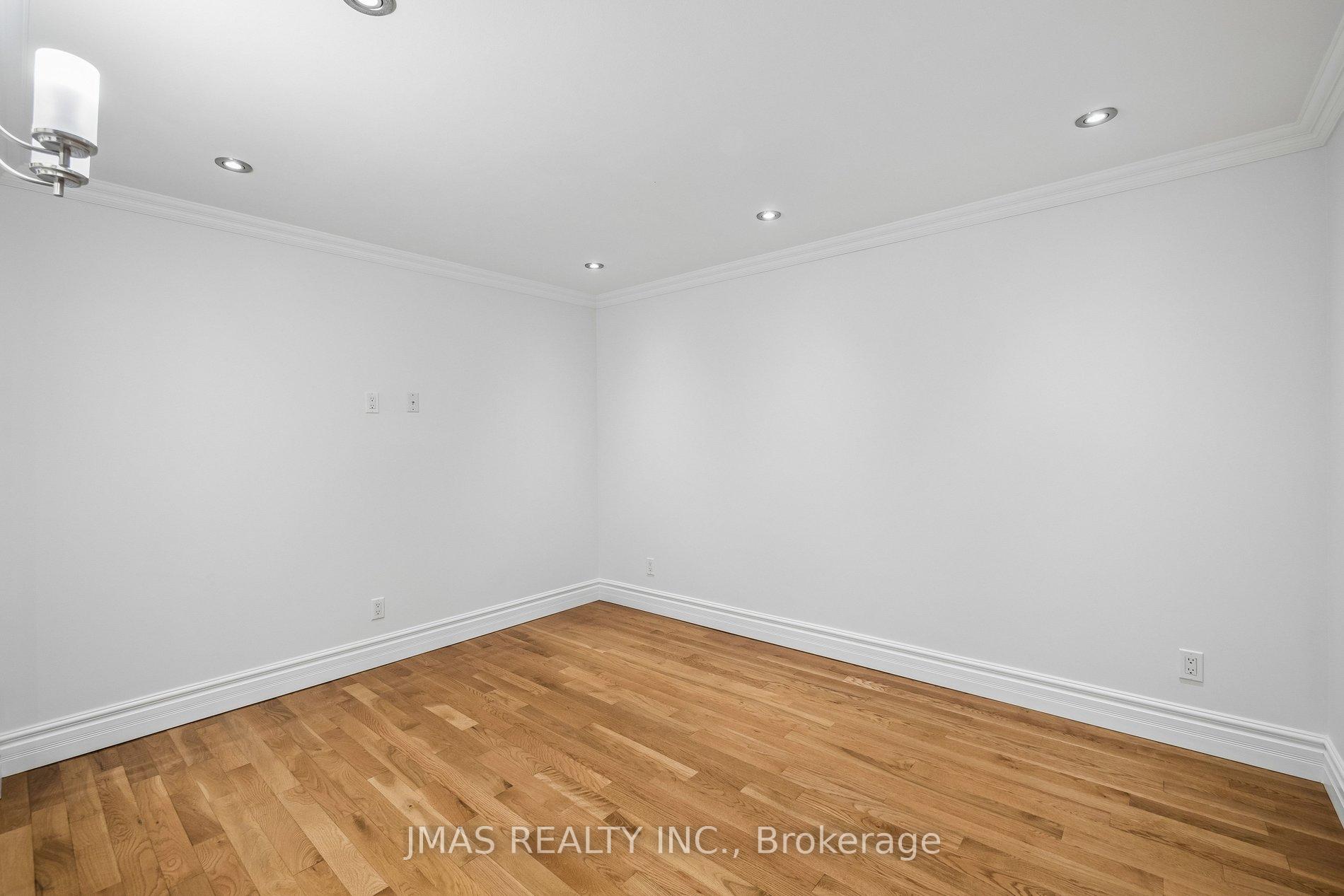 Photo 9 of 44 Ingram Road, Markham, Milliken Mills East — HOMEH