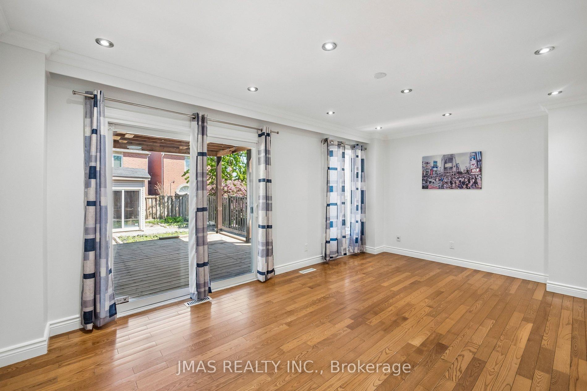 Photo 14 of 44 Ingram Road, Markham, Milliken Mills East — HOMEH