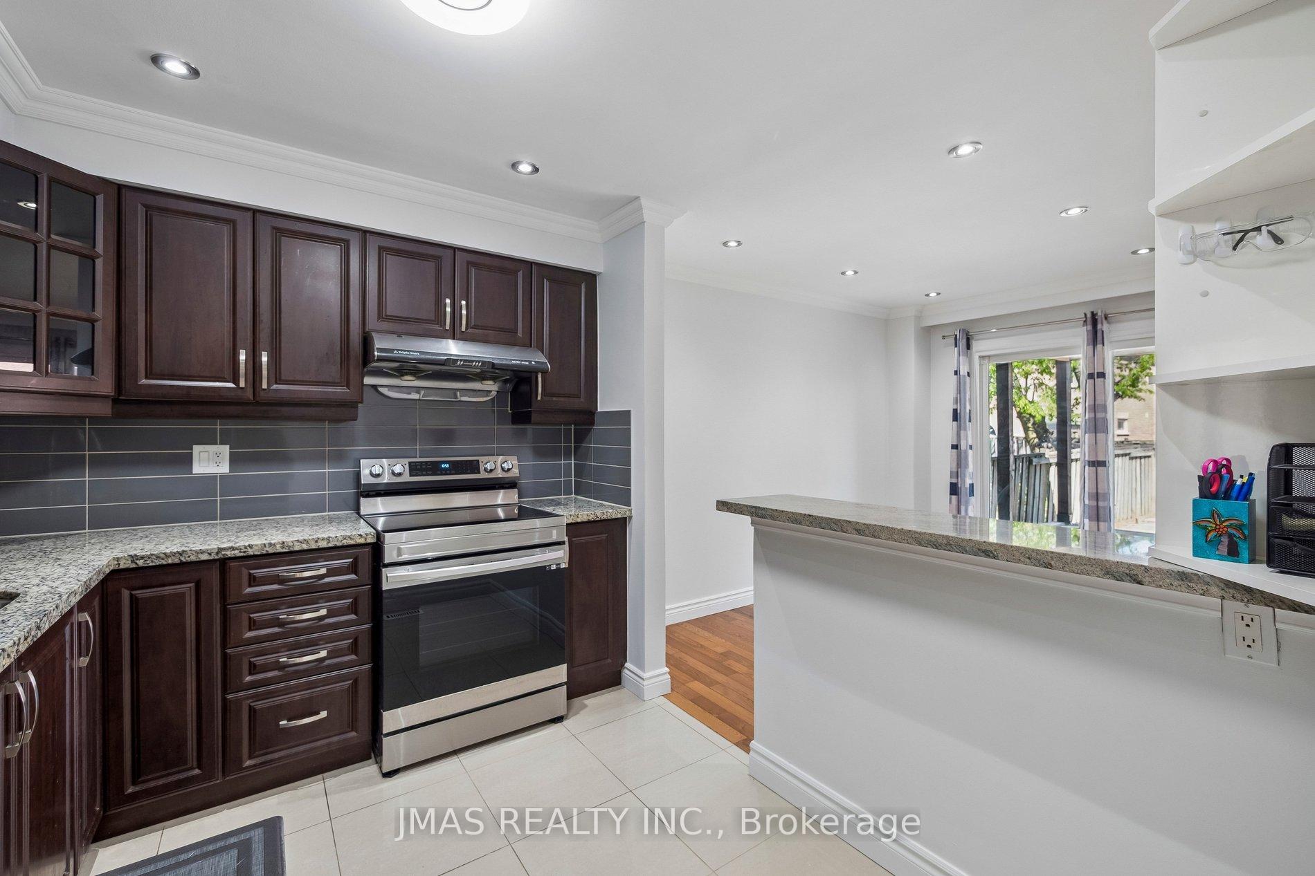 Photo 15 of 44 Ingram Road, Markham, Milliken Mills East — HOMEH