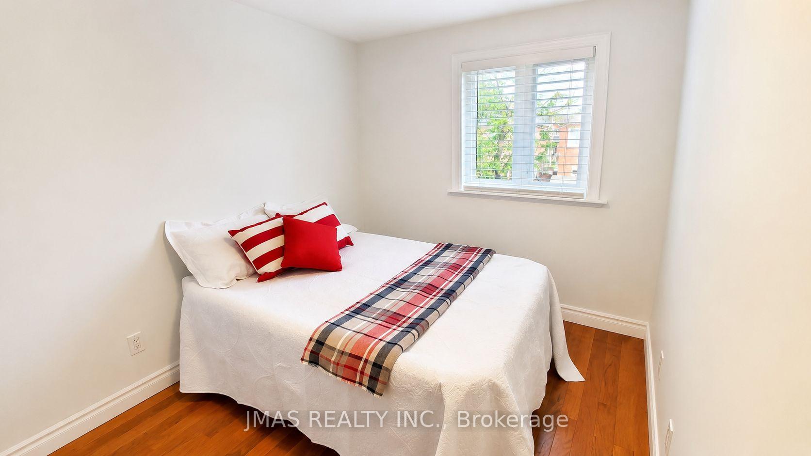 Photo 24 of 44 Ingram Road, Markham, Milliken Mills East — HOMEH