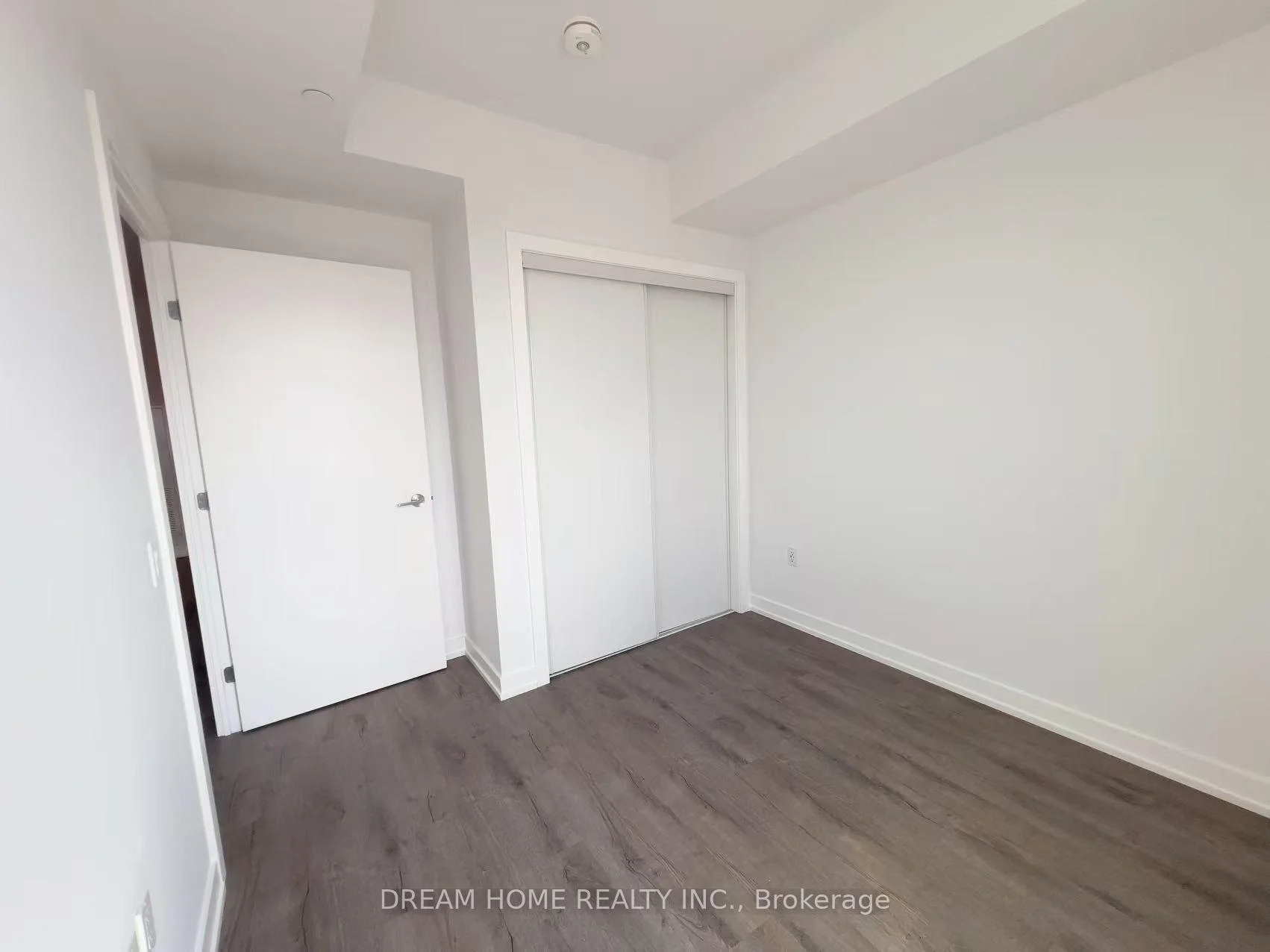 Photo 23 of 21 Meadowdale Road, Vaughan, Concord — HOMEH