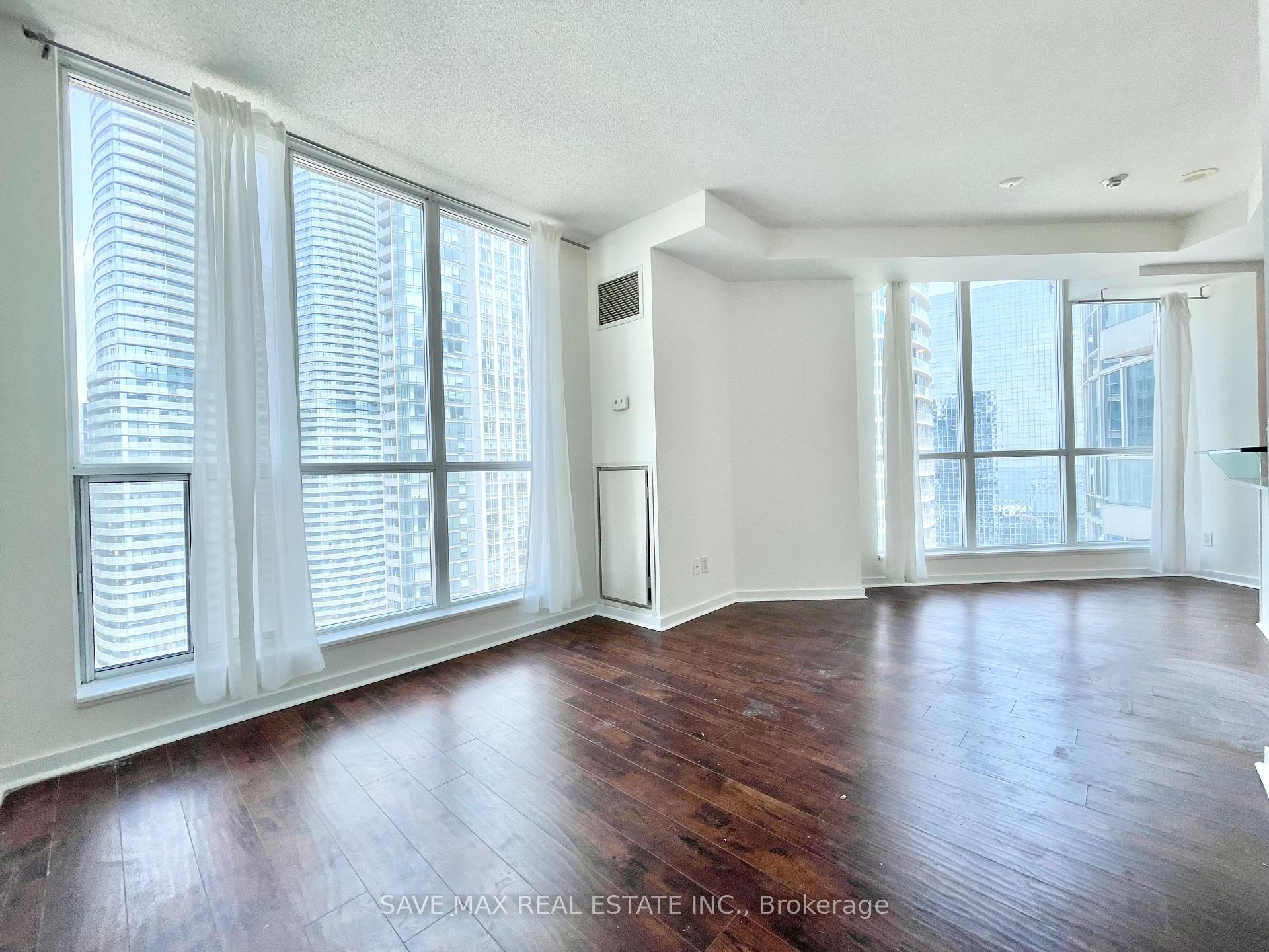 Photo 5 of Unit 2612, 208 Queens Quay W, Toronto, Waterfront Communities — HOMEH