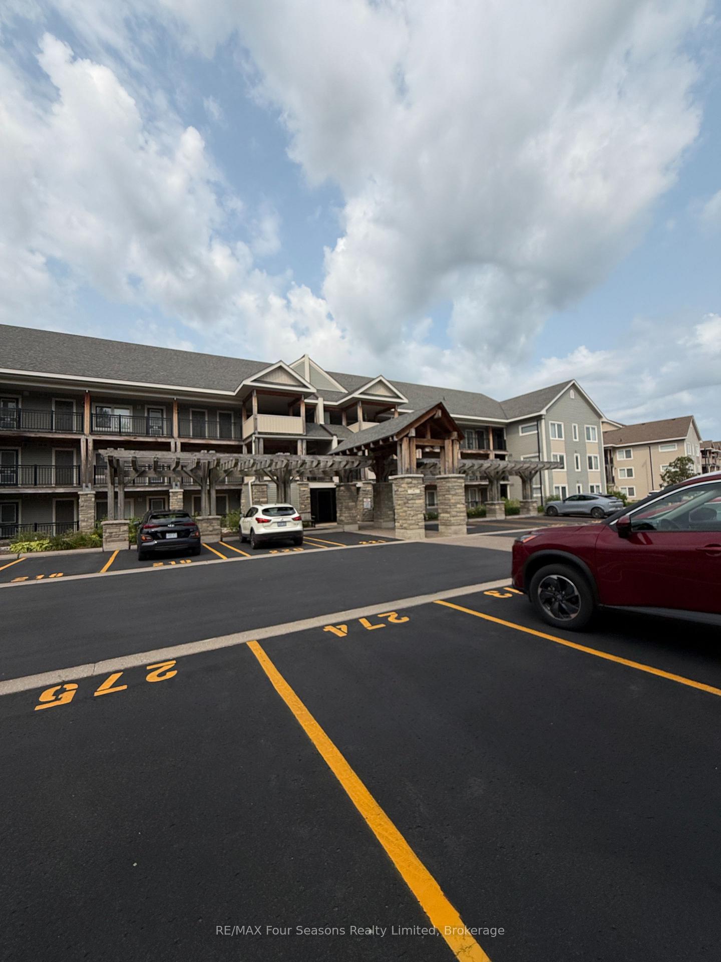 Photo of Unit 301, 2 Cove Court