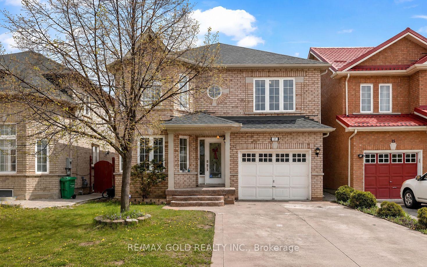 Photo 2 of 17 Echoridge Drive, Brampton, Fletcher's Meadow — HOMEH