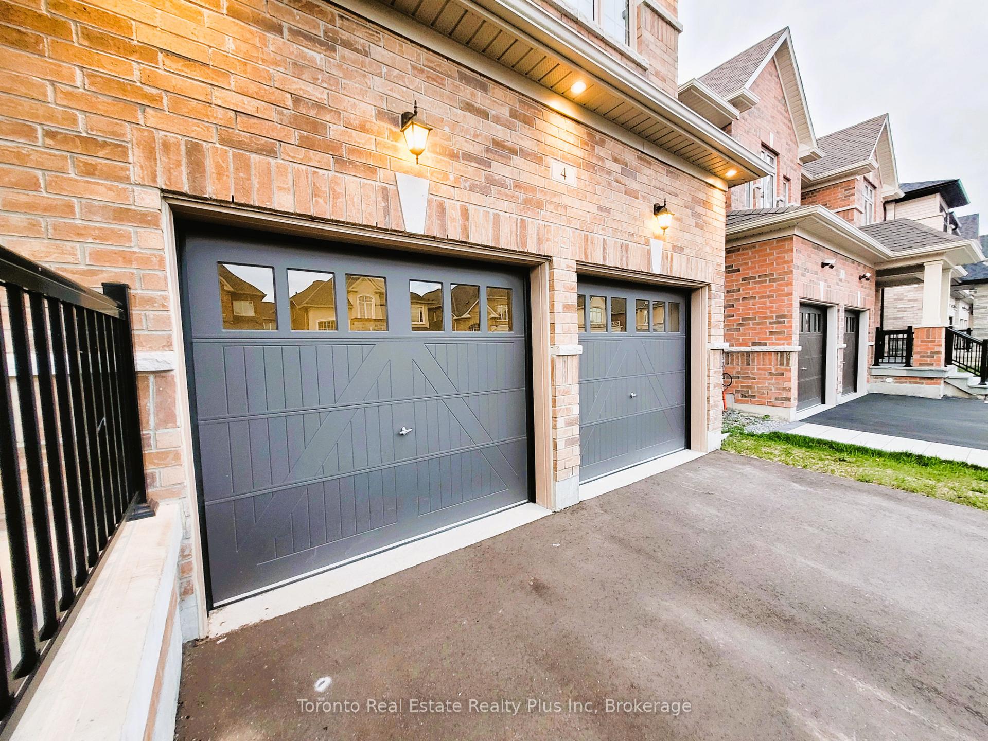 Photo 3 of 4 Bruce Welch Avenue, Georgina, Keswick South — HOMEH