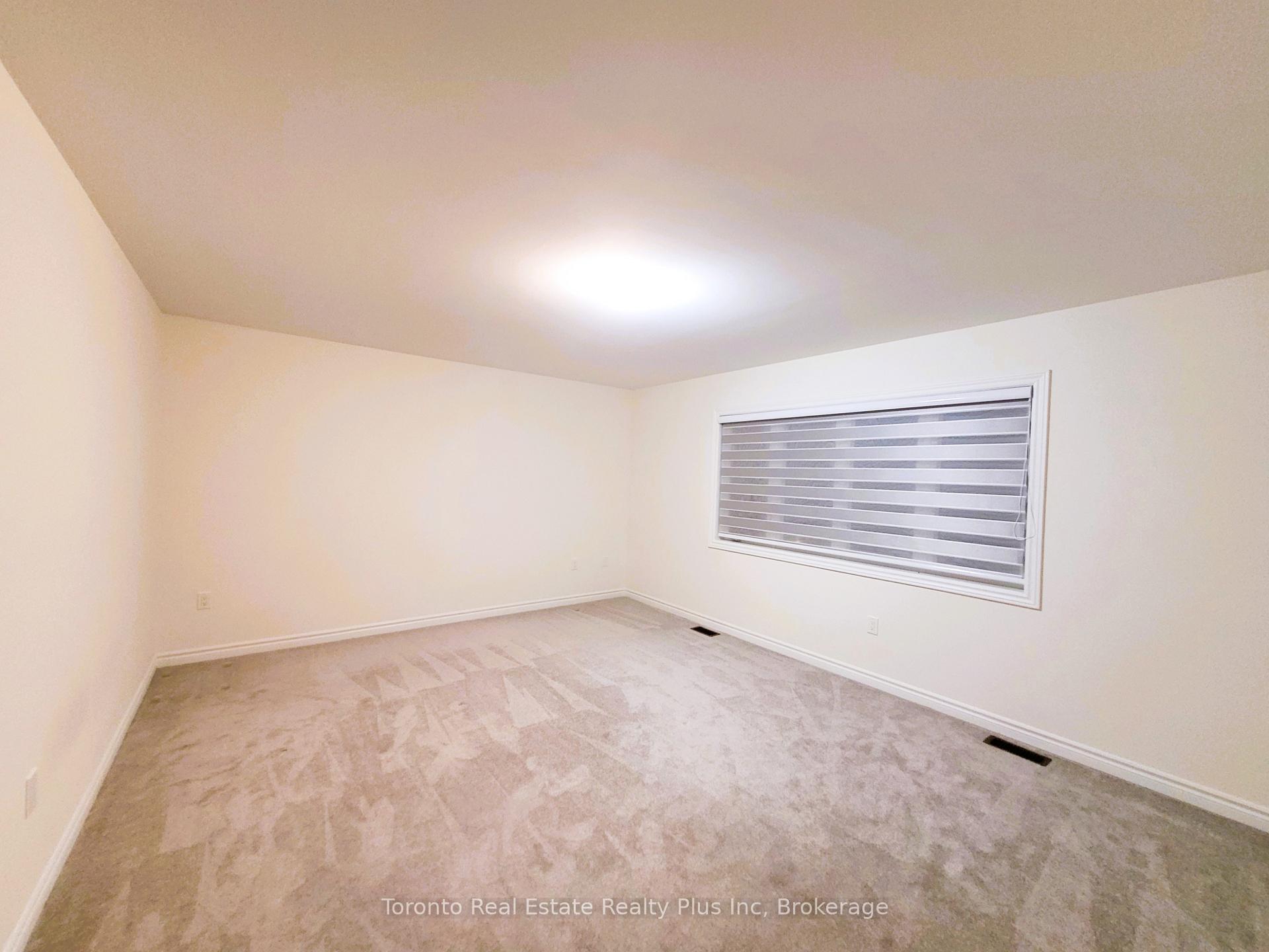 Photo 16 of 4 Bruce Welch Avenue, Georgina, Keswick South — HOMEH