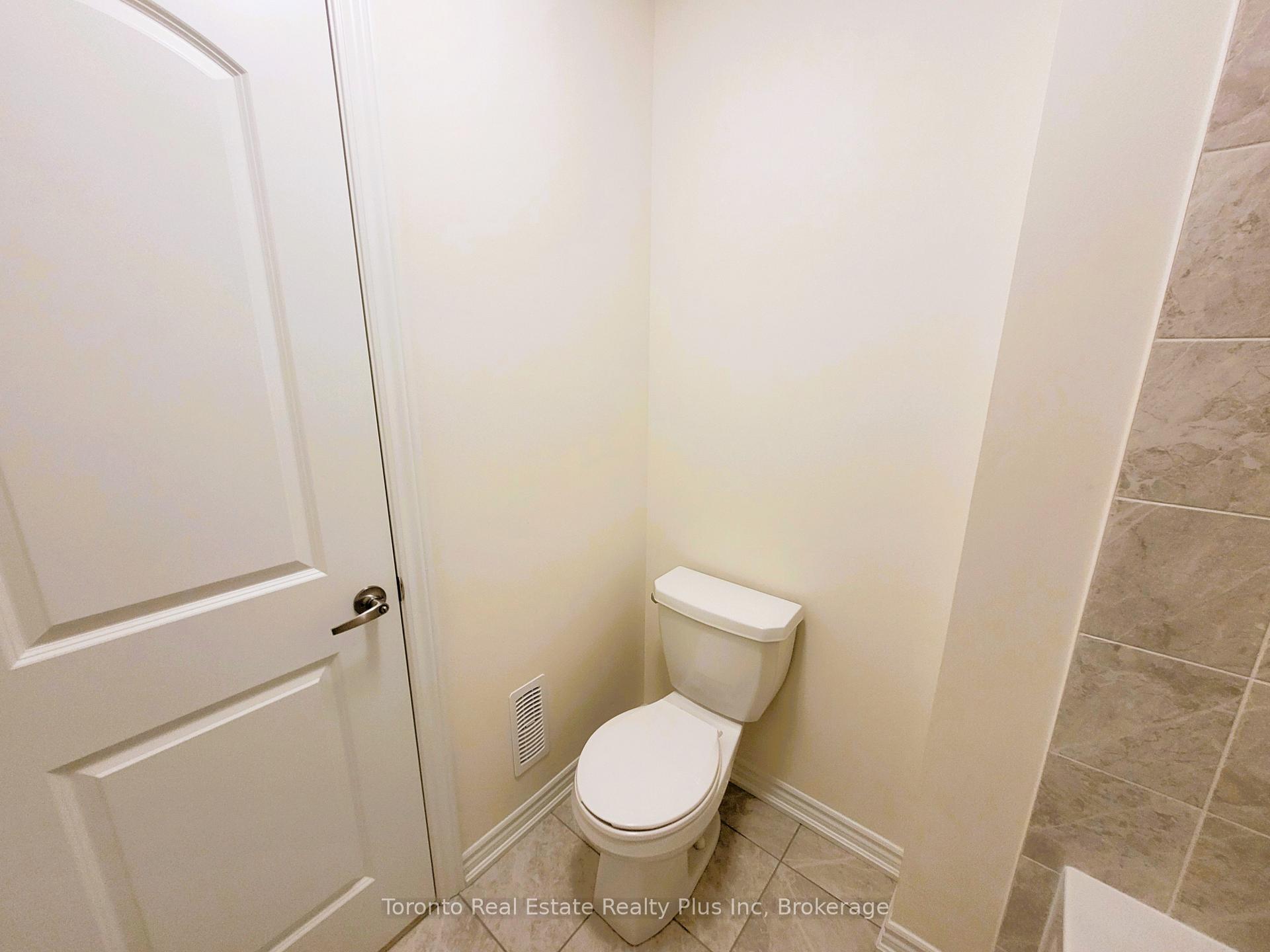 Photo 22 of 4 Bruce Welch Avenue, Georgina, Keswick South — HOMEH