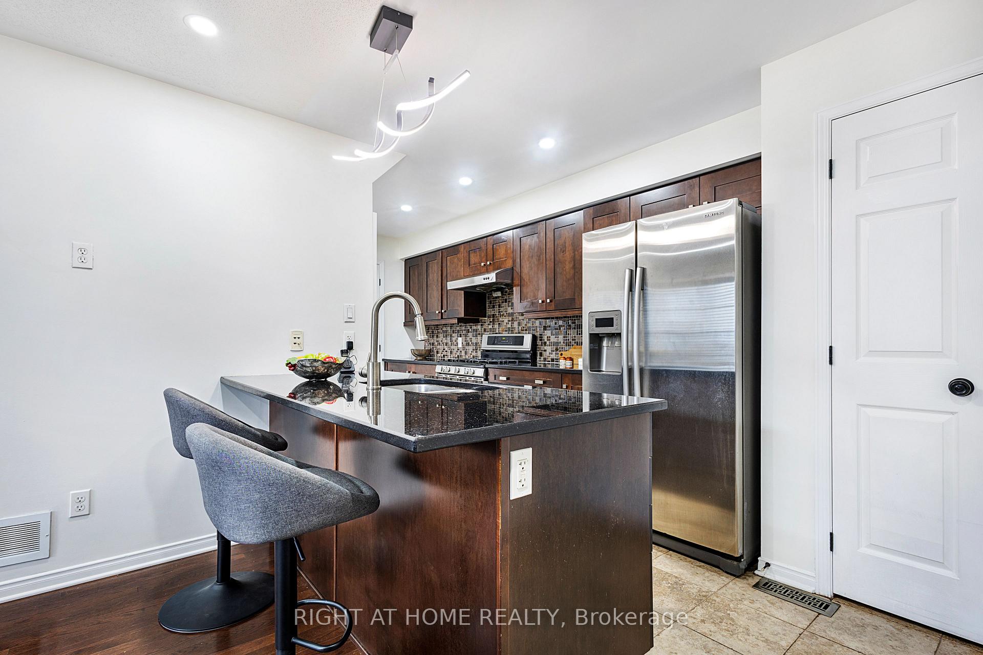 Photo 7 of 188 Patriot Place, Ottawa, Kanata - Emerald Meadows/Trailwest — HOMEH