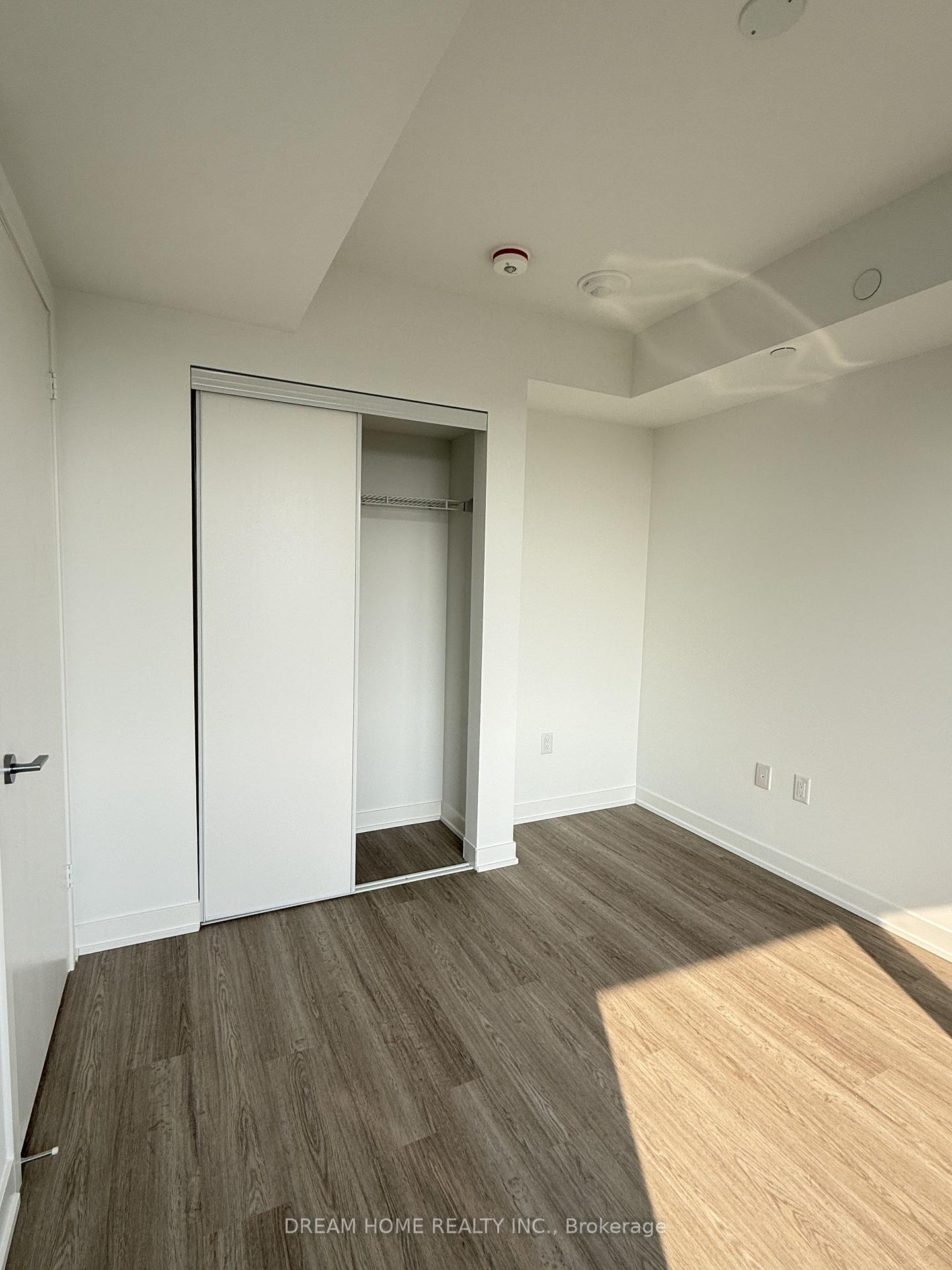 Photo 11 of Unit 1906, 15 David Salomon Drive, Toronto, Flemingdon Park — HOMEH
