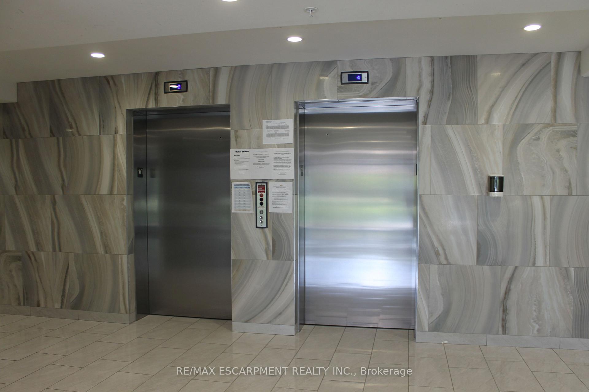 Photo 6 of Unit 316, 35 Southshore Crescent, Hamilton, Stoney Creek — HOMEH