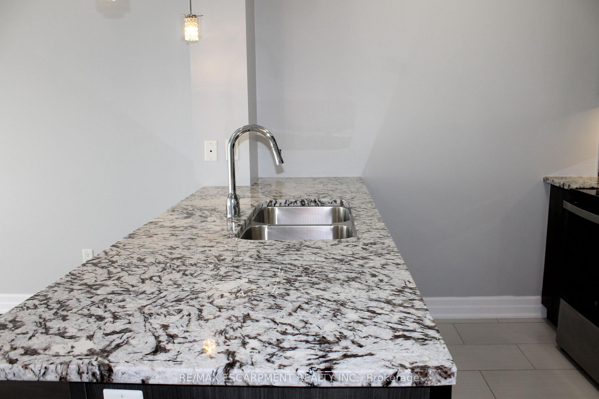 Photo 11 of Unit 316, 35 Southshore Crescent, Hamilton, Stoney Creek — HOMEH