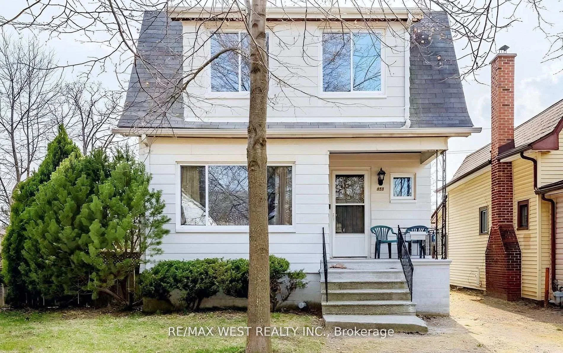 Photo 3 of 959 Westminster Boulevard, Windsor — HOMEH
