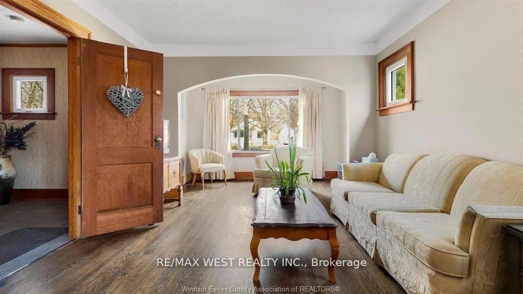 Photo 6 of 959 Westminster Boulevard, Windsor — HOMEH