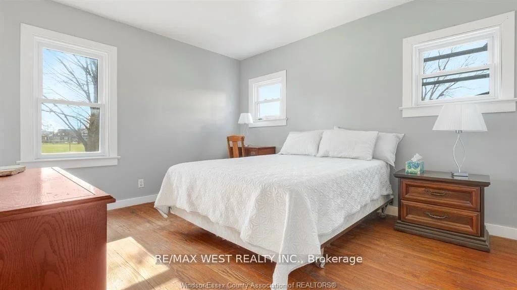 Photo 17 of 959 Westminster Boulevard, Windsor — HOMEH