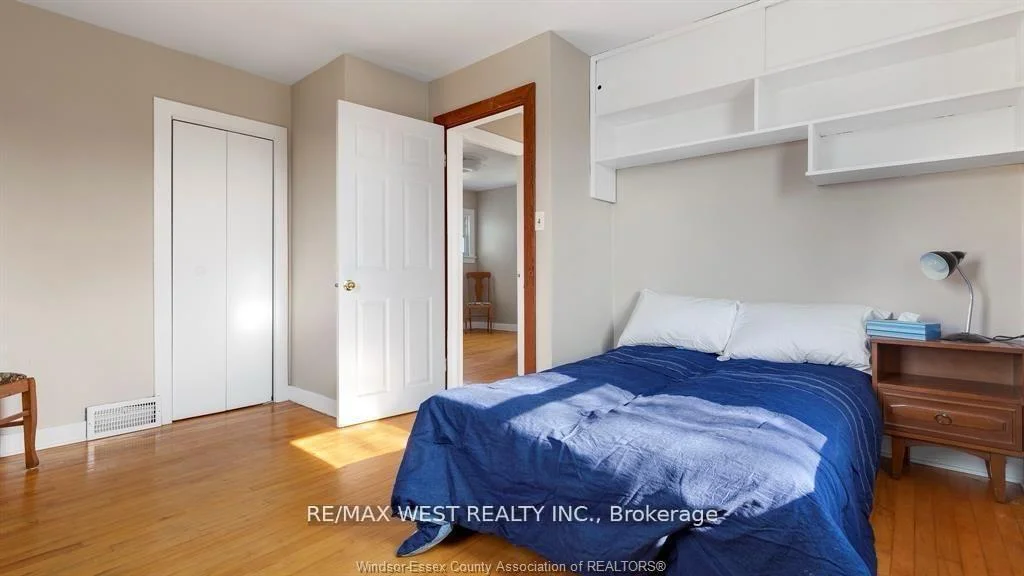 Photo 19 of 959 Westminster Boulevard, Windsor — HOMEH