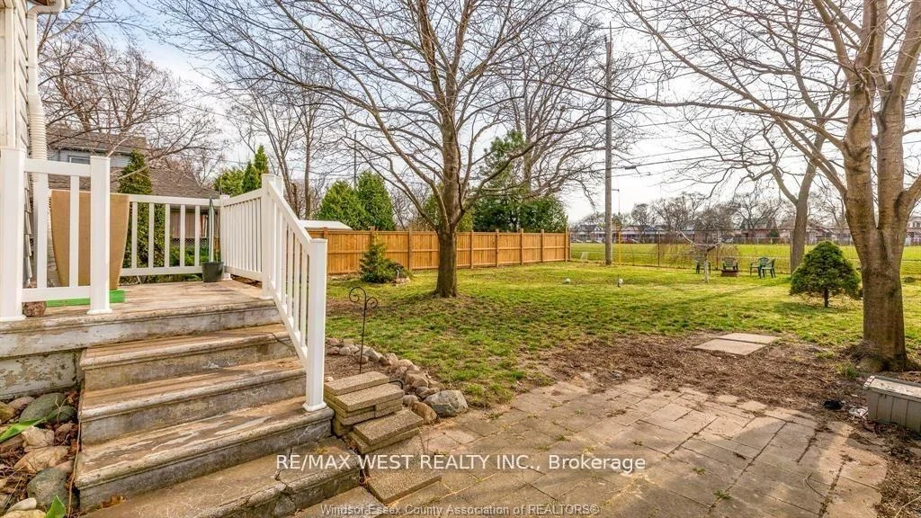 Photo 31 of 959 Westminster Boulevard, Windsor — HOMEH
