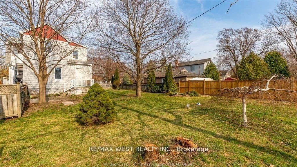 Photo 32 of 959 Westminster Boulevard, Windsor — HOMEH