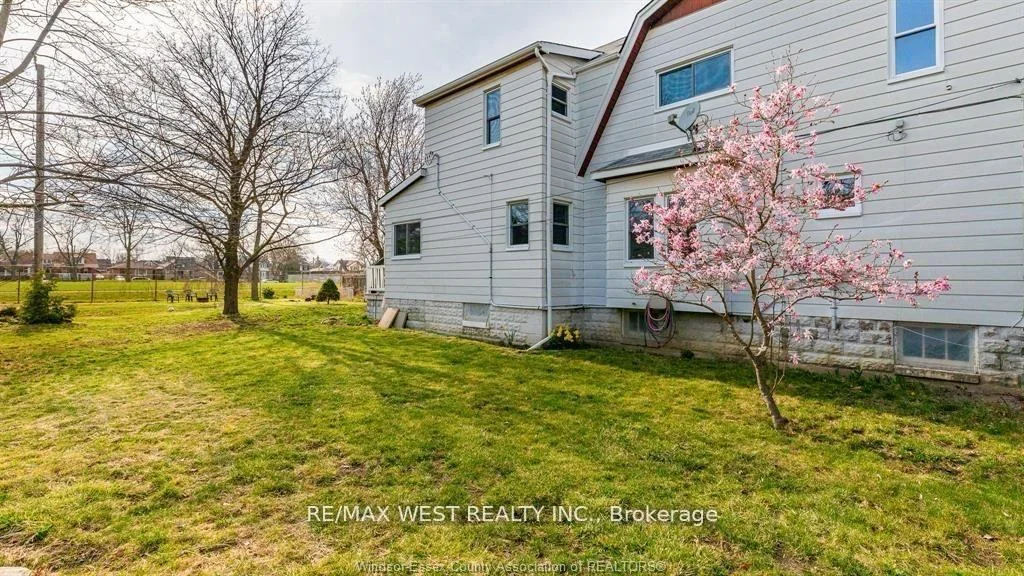 Photo 34 of 959 Westminster Boulevard, Windsor — HOMEH