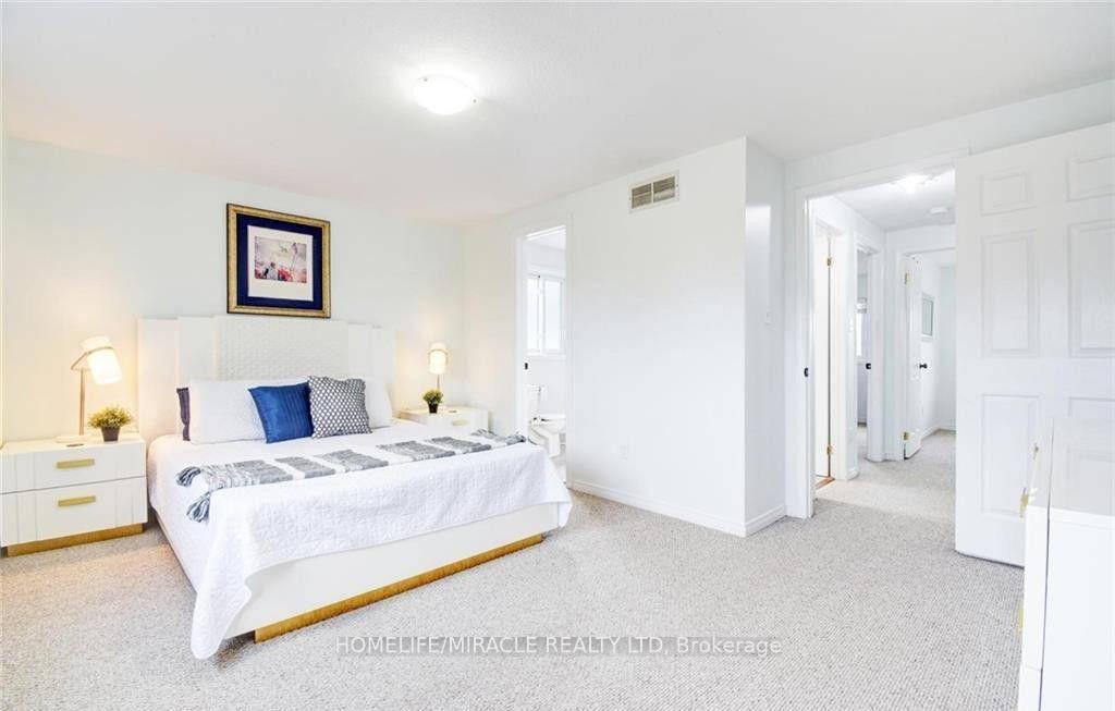 Photo 10 of 501 Highbrook Court, Kitchener, Laurentian Hills/Country Hills W — HOMEH