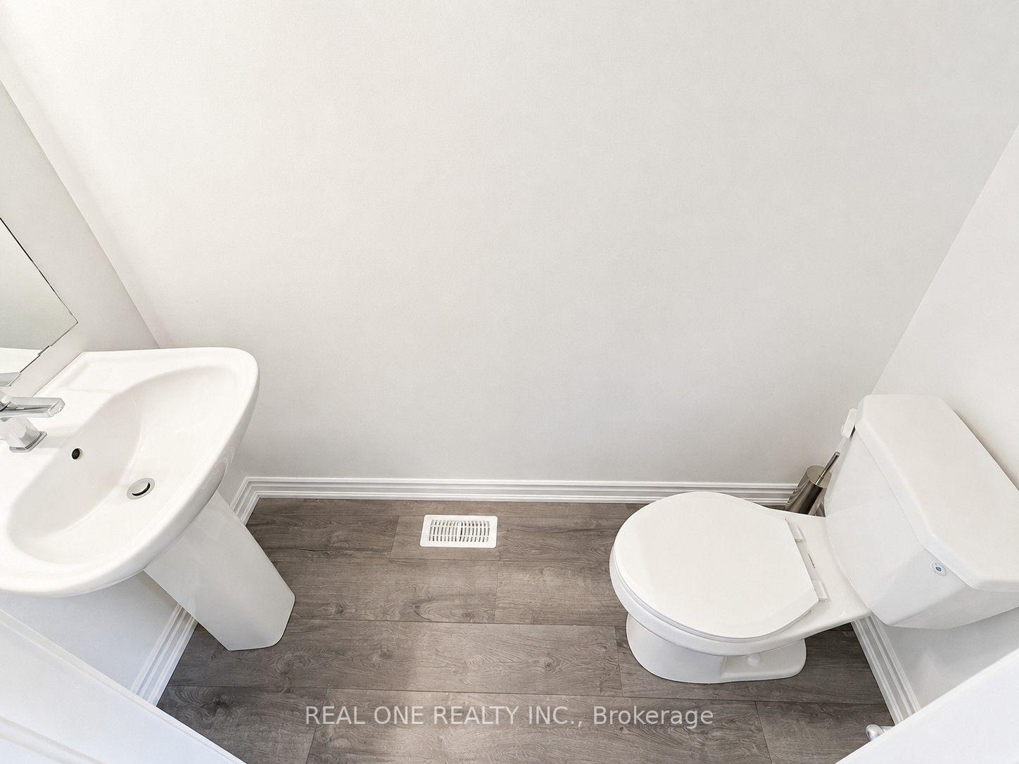 Photo 16 of Unit 31, 61 Soho Street, Hamilton, Stoney Creek Mountain — HOMEH