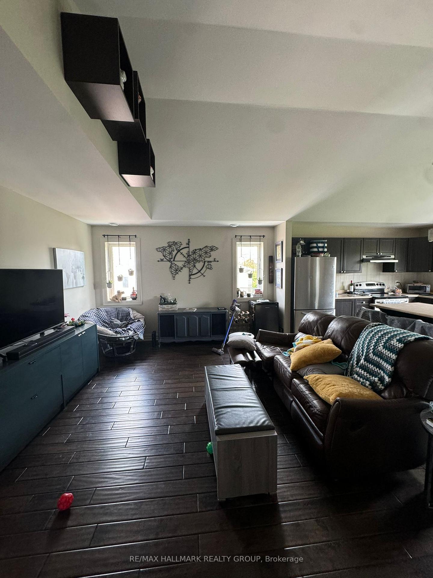 Photo 3 of Unit 2, 138 Lees Avenue, Ottawa, Ottawa East — HOMEH