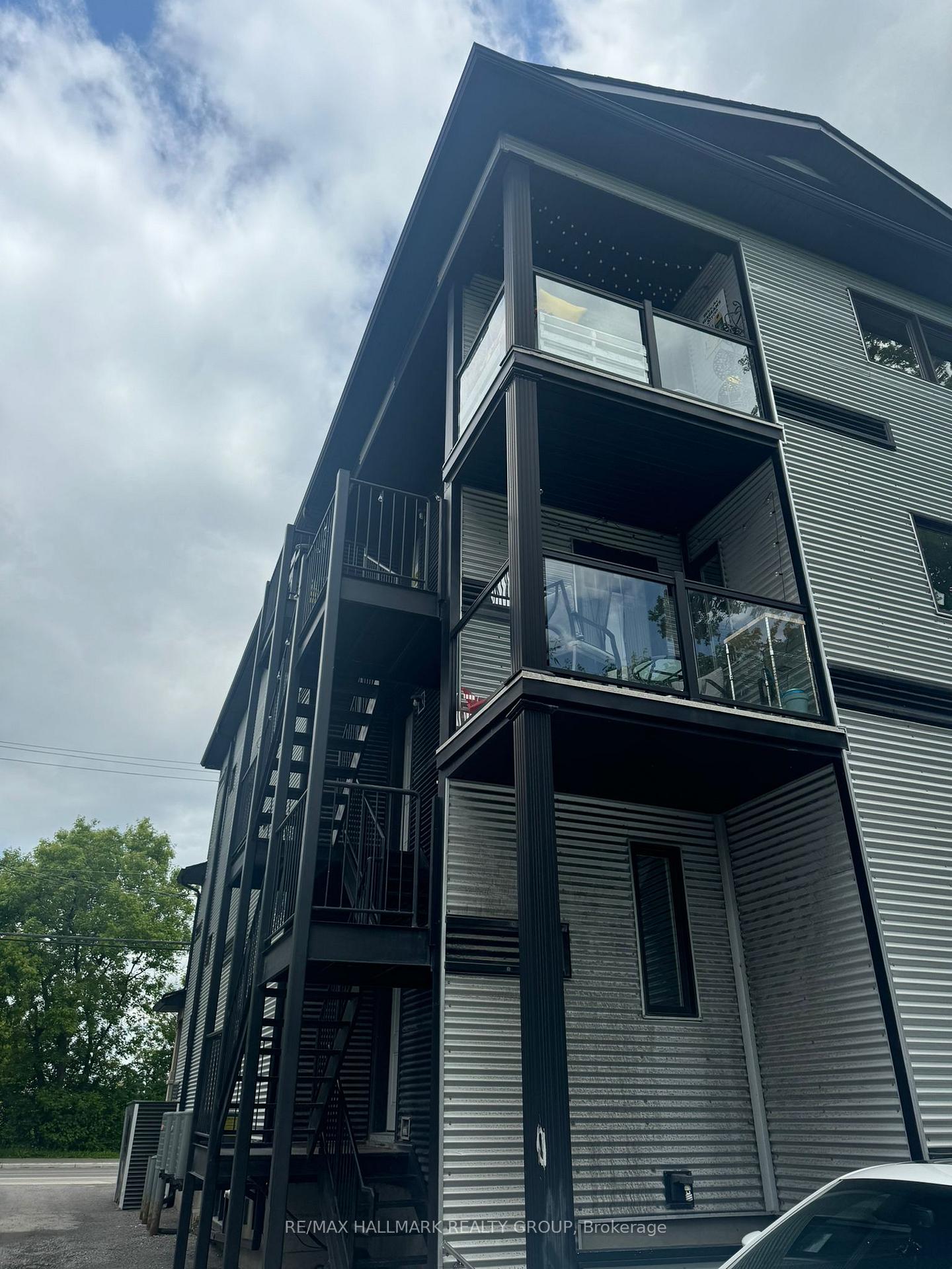 Photo 11 of Unit 2, 138 Lees Avenue, Ottawa, Ottawa East — HOMEH