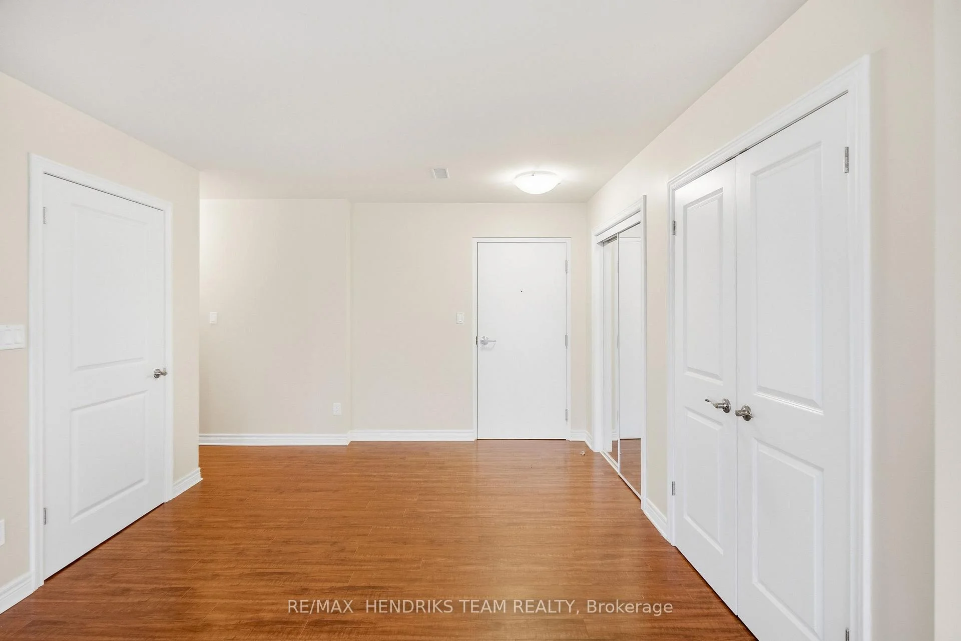Photo 11 of Unit 2B, 320 Vine Street, St. Catharines, Carlton/Bunting — HOMEH