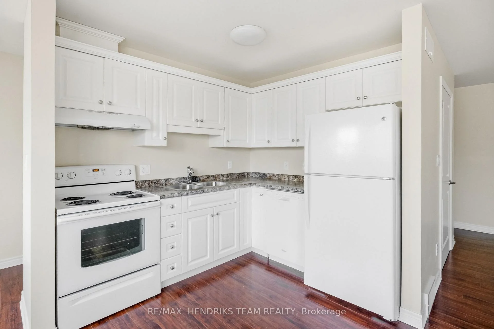 Photo 17 of Unit 2B, 320 Vine Street, St. Catharines, Carlton/Bunting — HOMEH