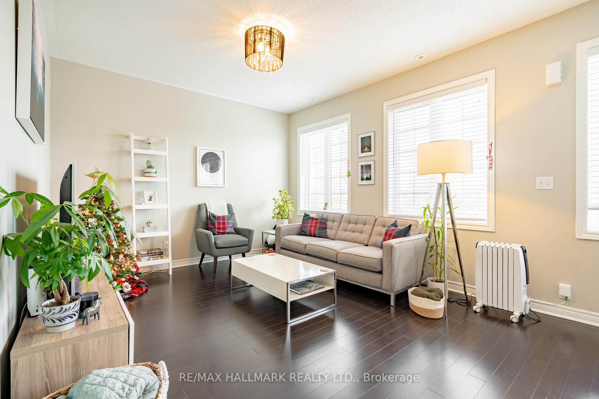 Photo 3 of 67 Enroutes Street, Toronto, East End-Danforth — HOMEH