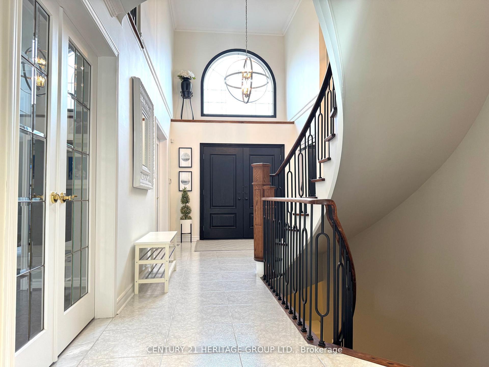 Photo 9 of 12 Lavinio Court, Vaughan, Maple — HOMEH