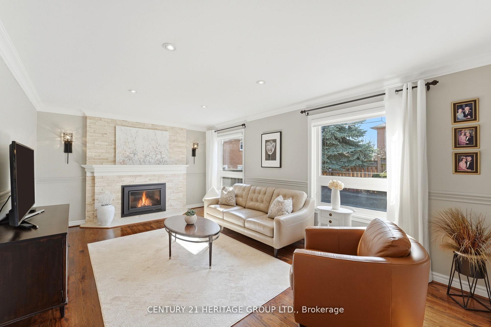 Photo 11 of 12 Lavinio Court, Vaughan, Maple — HOMEH