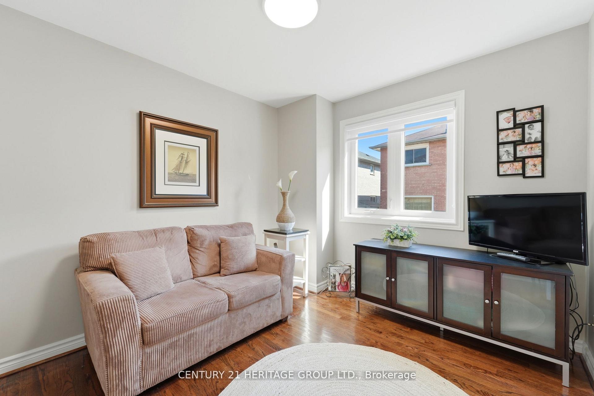 Photo 22 of 12 Lavinio Court, Vaughan, Maple — HOMEH