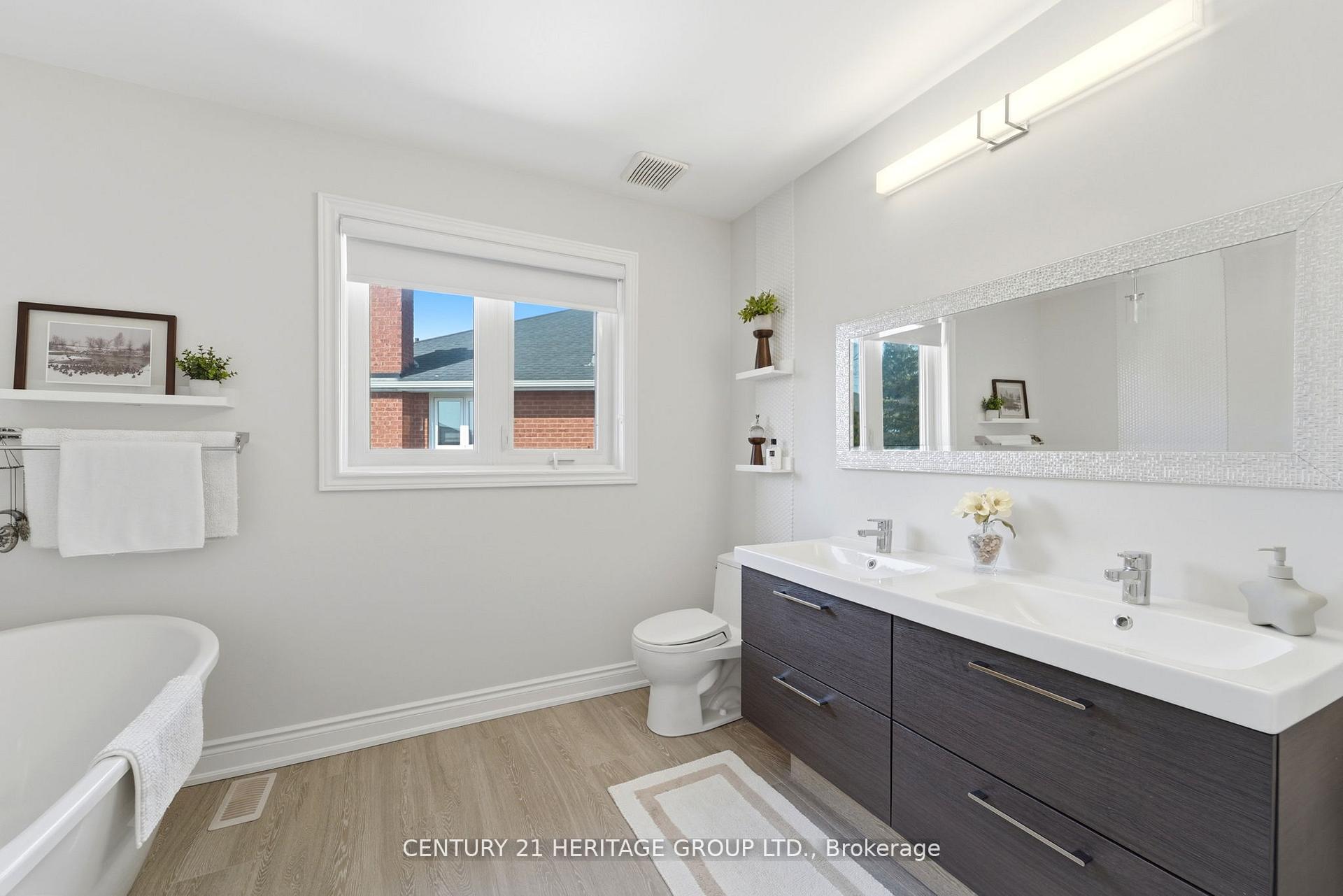 Photo 31 of 12 Lavinio Court, Vaughan, Maple — HOMEH