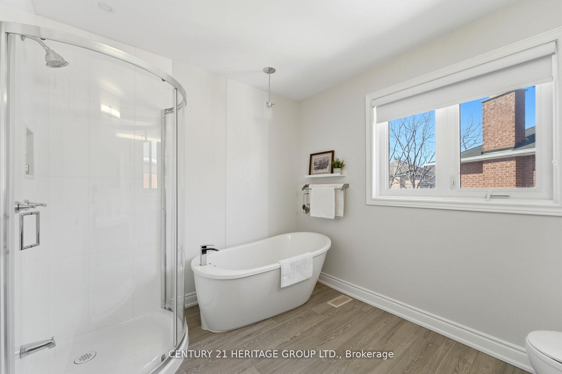 Photo 32 of 12 Lavinio Court, Vaughan, Maple — HOMEH