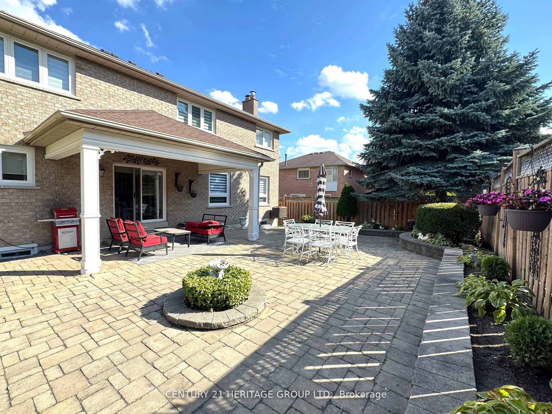 Photo 49 of 12 Lavinio Court, Vaughan, Maple — HOMEH