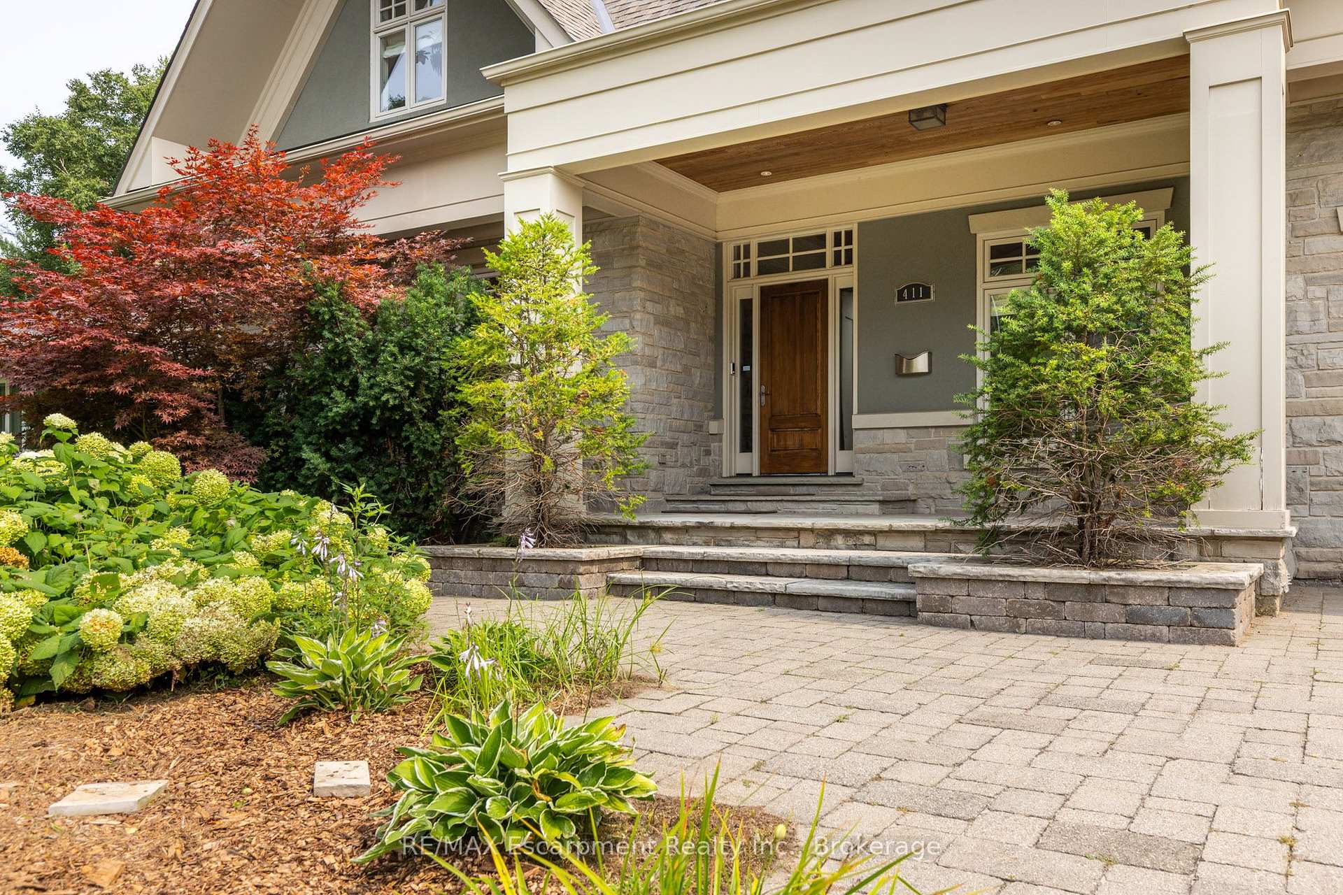 Photo 2 of 411 Wedgewood Drive, Oakville, Morrison — HOMEH