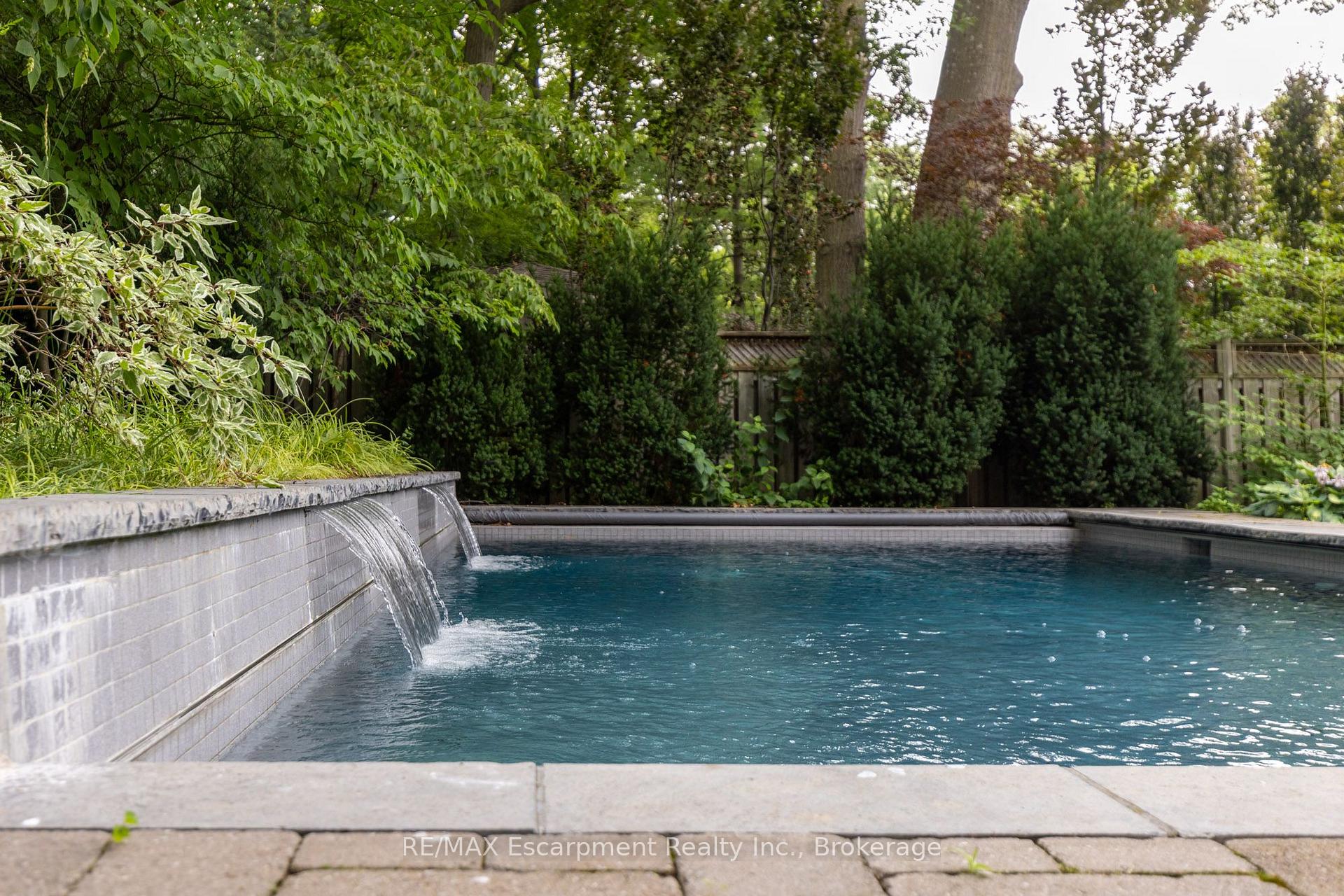Photo 9 of 411 Wedgewood Drive, Oakville, Morrison — HOMEH