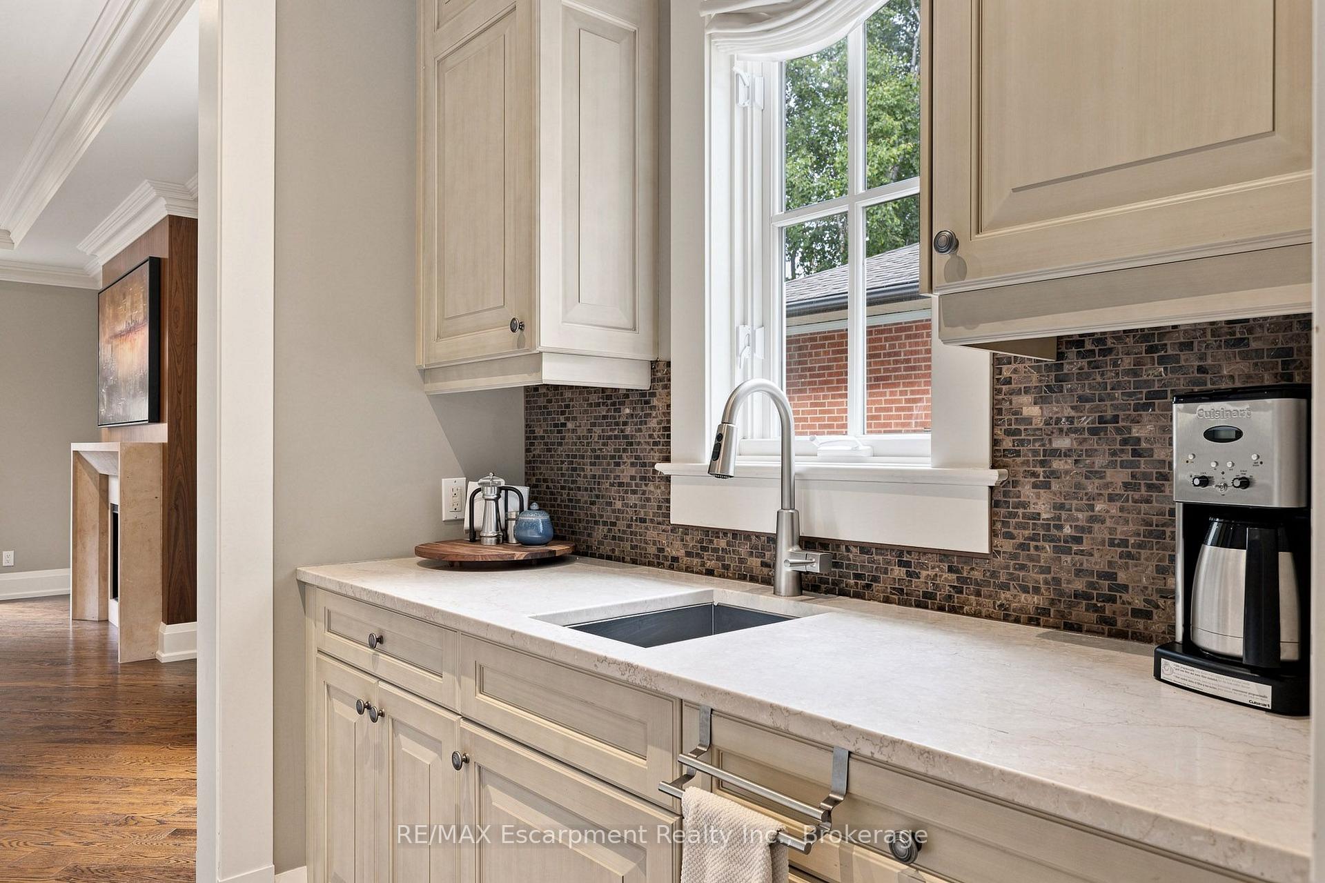 Photo 24 of 411 Wedgewood Drive, Oakville, Morrison — HOMEH