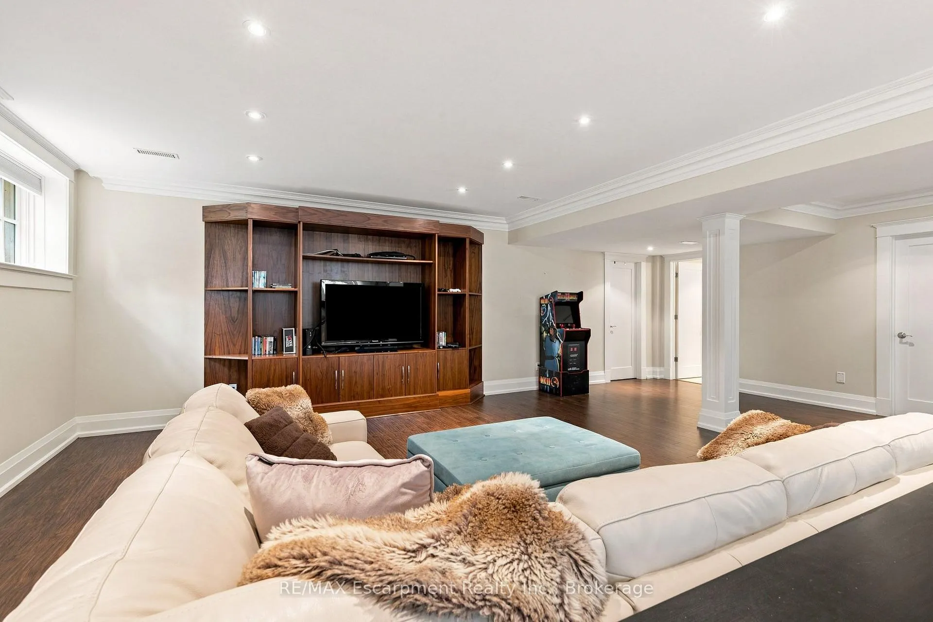 Photo 47 of 411 Wedgewood Drive, Oakville, Morrison — HOMEH