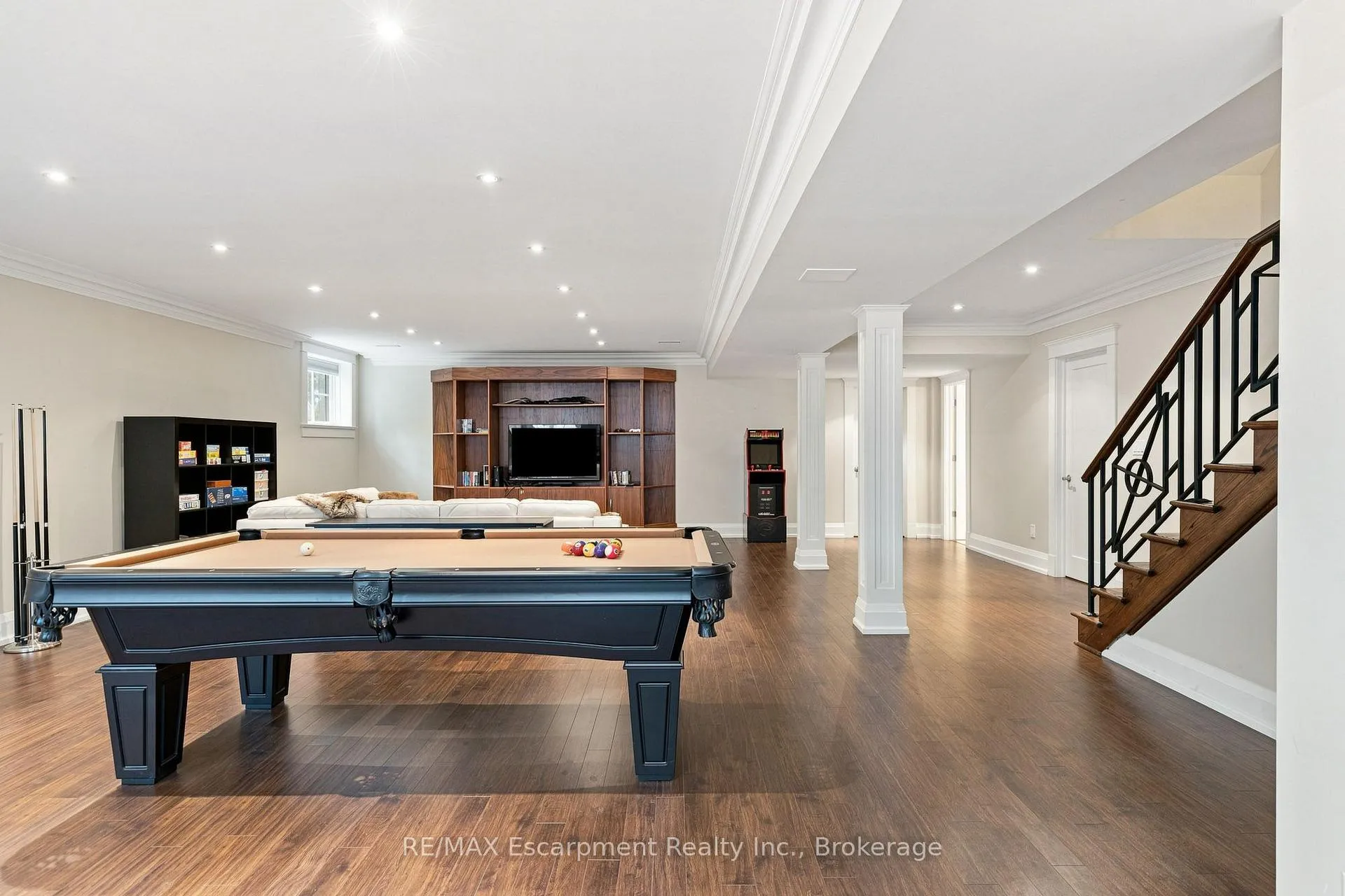 Photo 48 of 411 Wedgewood Drive, Oakville, Morrison — HOMEH