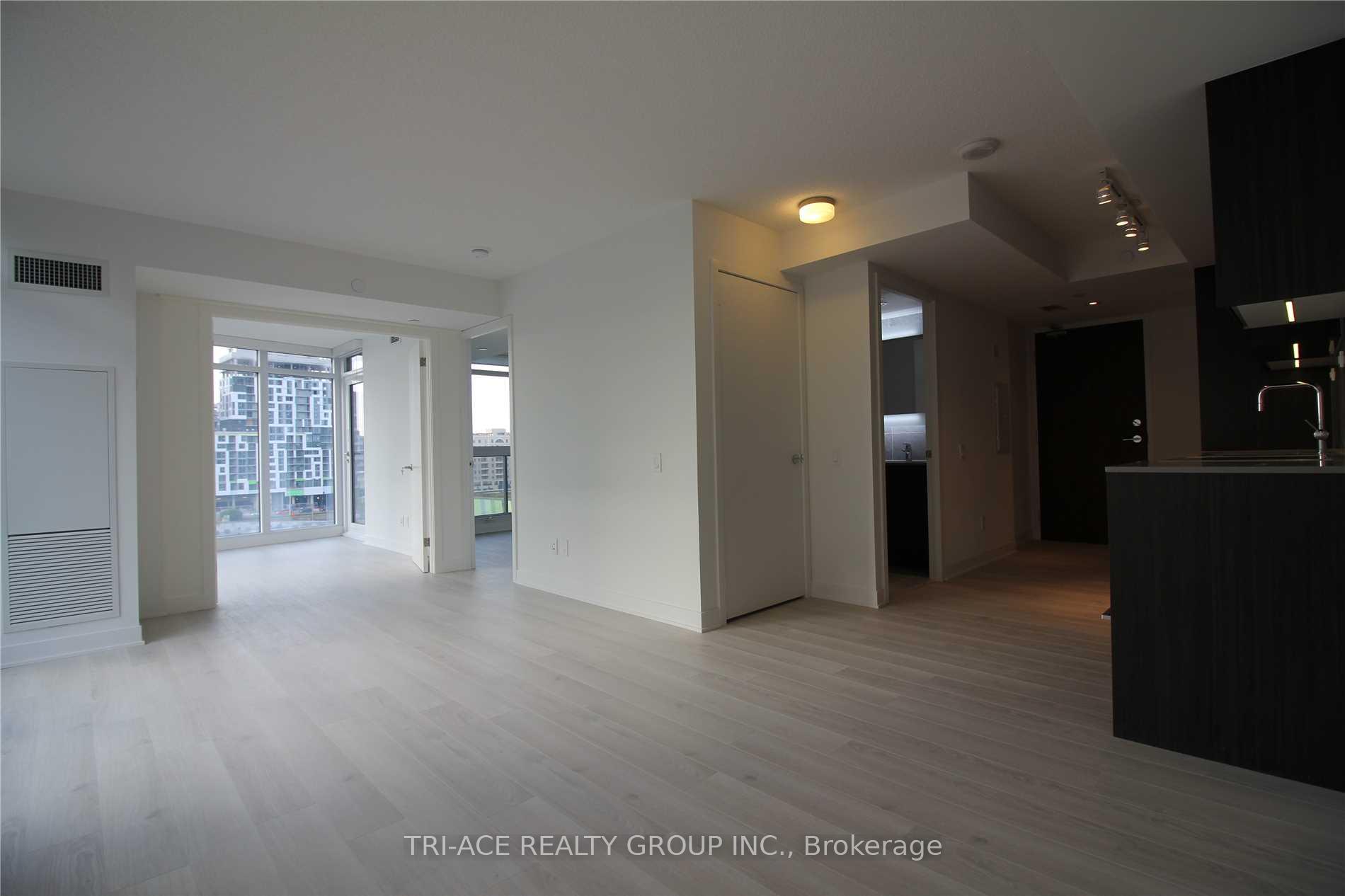 Photo 3 of Unit 803, 80 Queens Wharf Road, Toronto, Waterfront Communities — HOMEH