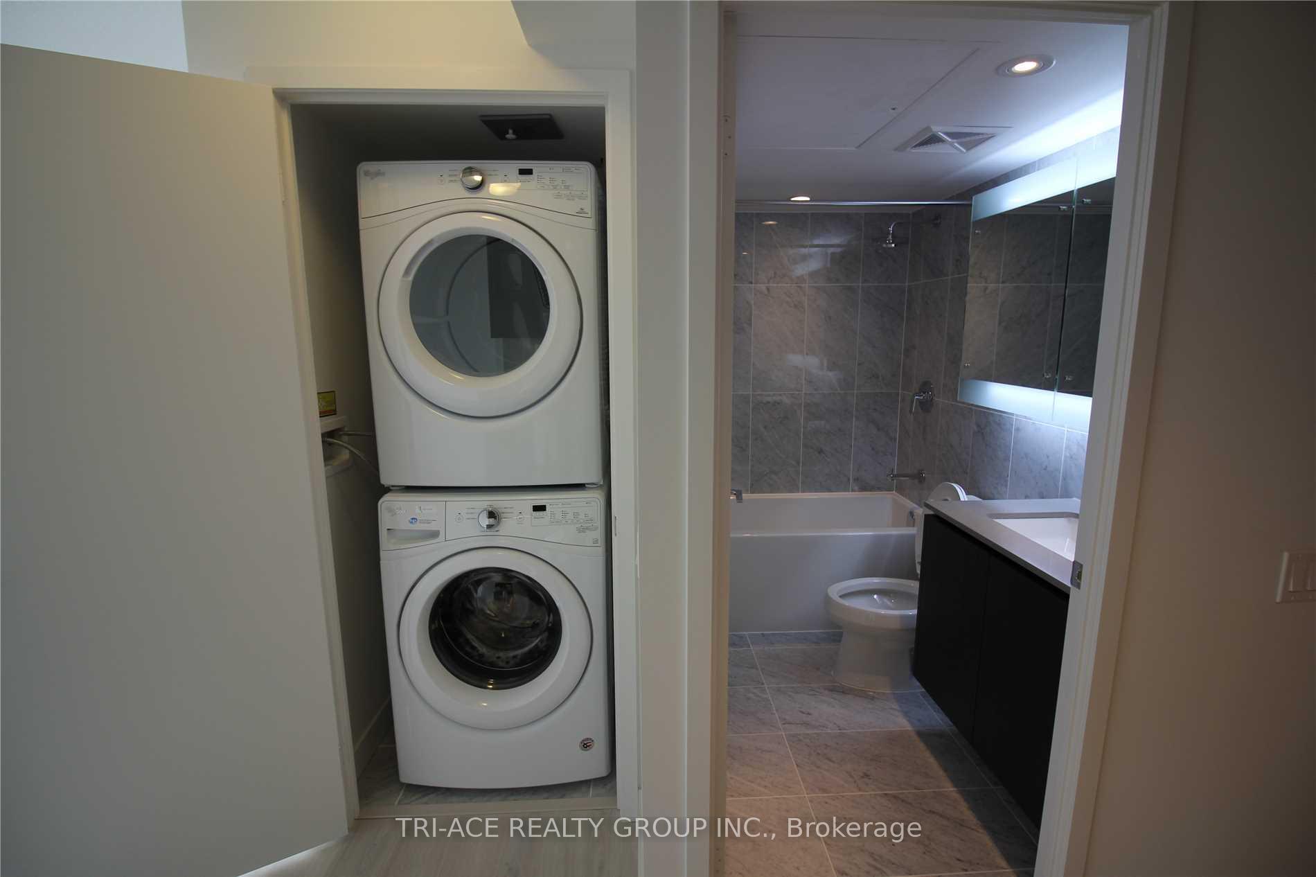 Photo 7 of Unit 803, 80 Queens Wharf Road, Toronto, Waterfront Communities — HOMEH