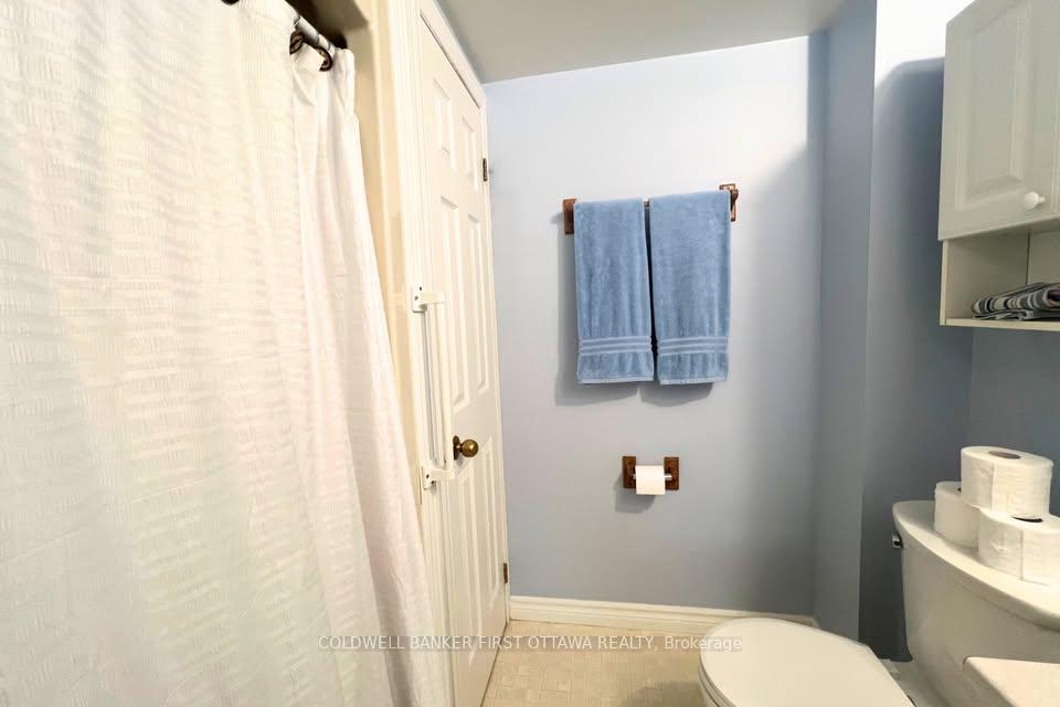 Photo 10 of Unit 2, 2 Rideau Street, Westport, Westport — HOMEH
