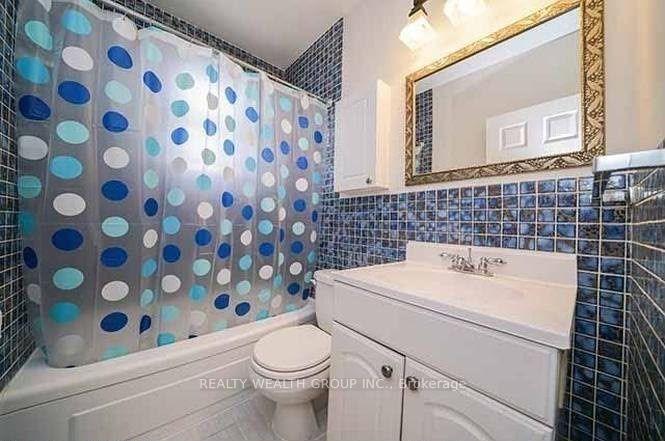 Photo 10 of 271 McConvey Drive, Richmond Hill, Crosby — HOMEH