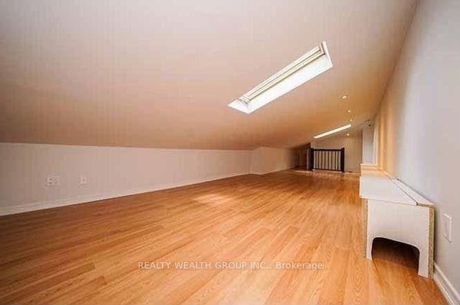 Photo 11 of 271 McConvey Drive, Richmond Hill, Crosby — HOMEH