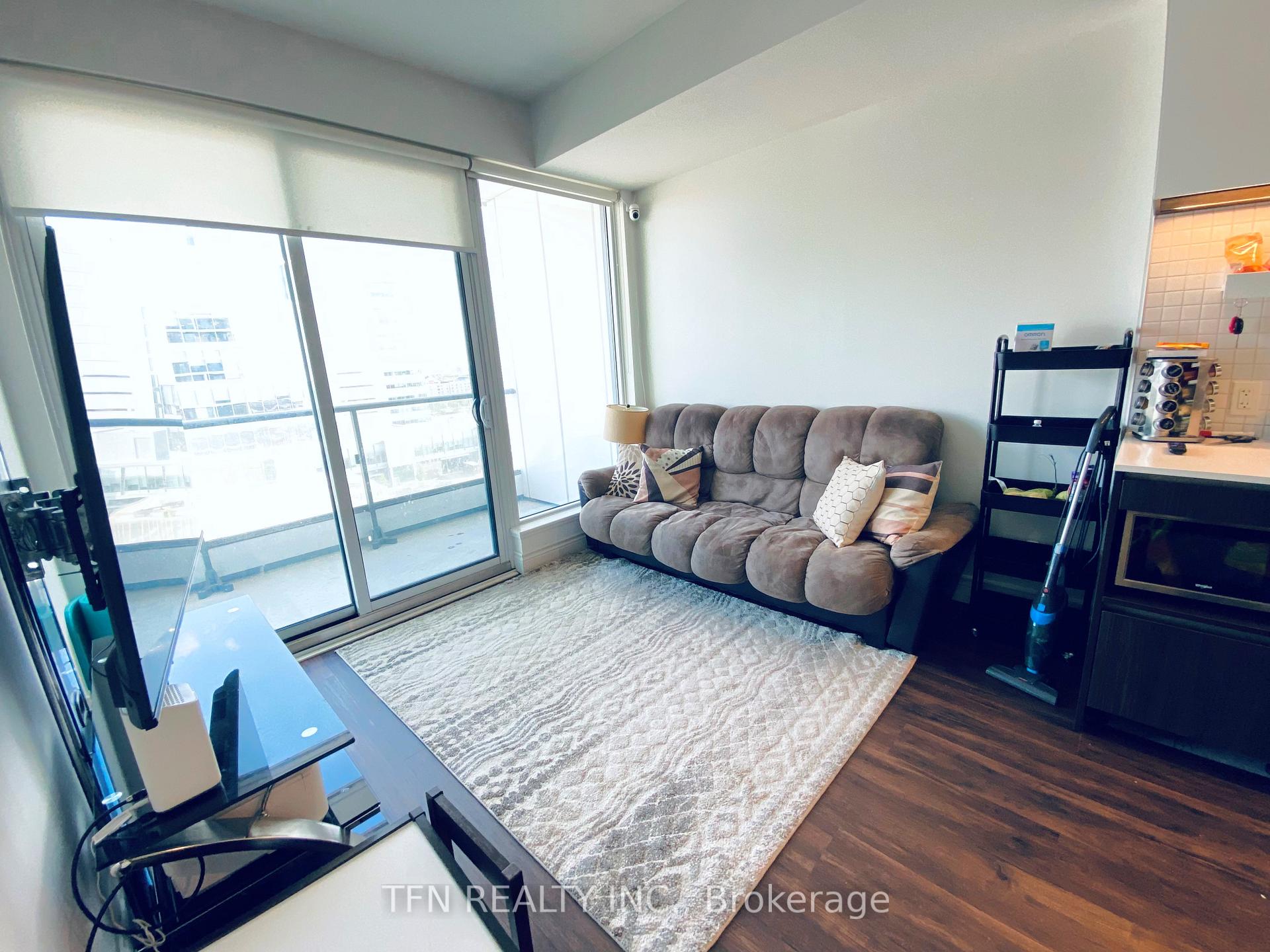 Photo 4 of Unit 1006, 5 Buttermill Avenue, Vaughan, Vaughan Corporate Centre — HOMEH
