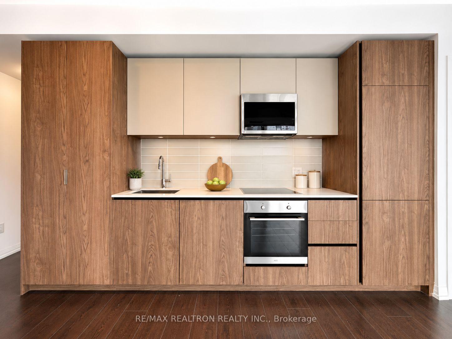 Photo 5 of Unit 4303, 8 Widmer Street, Toronto, Waterfront Communities — HOMEH