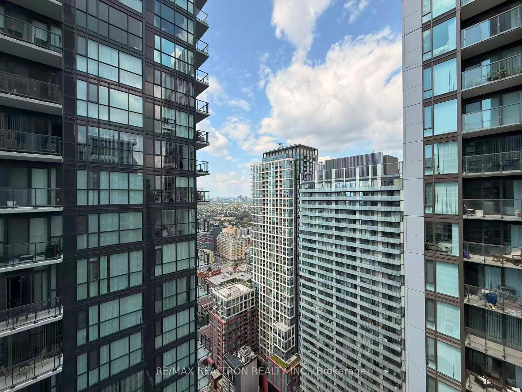 Photo 14 of Unit 4303, 8 Widmer Street, Toronto, Waterfront Communities — HOMEH