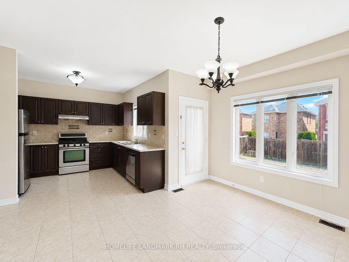 Photo 8 of 45 Ivory Silk Drive, Markham, Cathedraltown — HOMEH